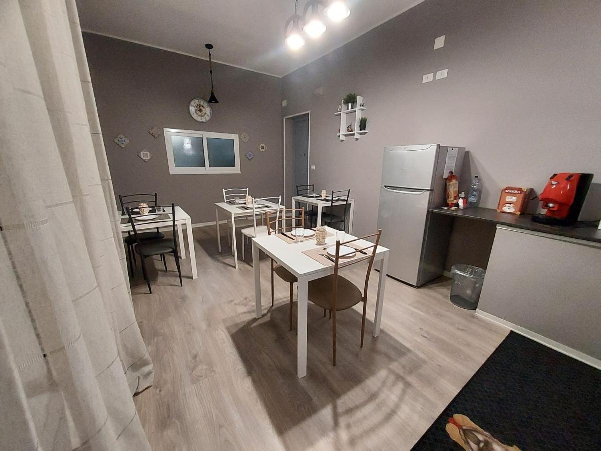 パレルモ La Casa Del Moro - Al Politeama Bed & Breakfast エクステリア 写真