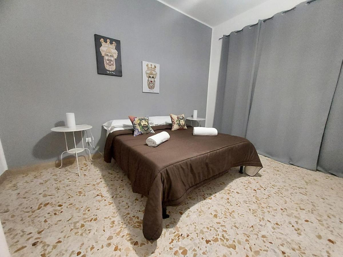 パレルモ La Casa Del Moro - Al Politeama Bed & Breakfast エクステリア 写真
