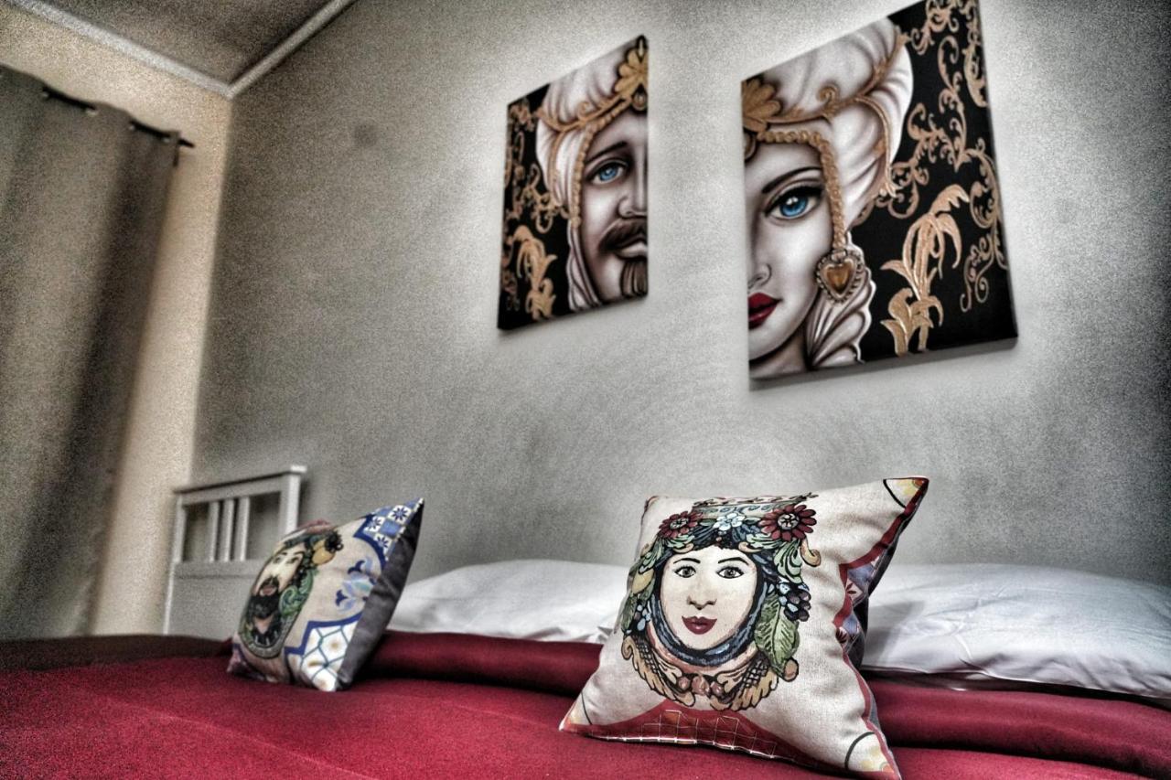 パレルモ La Casa Del Moro - Al Politeama Bed & Breakfast エクステリア 写真